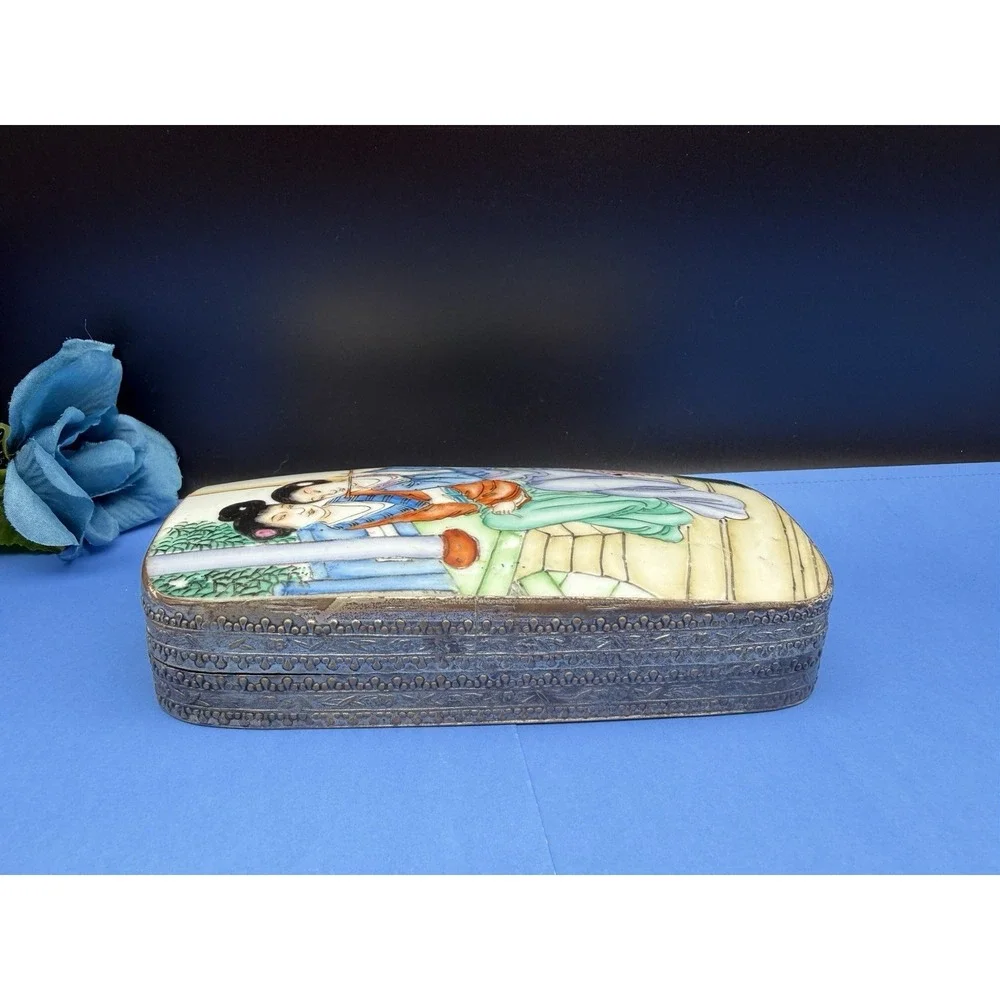 Vintage Chinese Porcelain Silver Plated Shard Trinket Jewelry Box Hand Painted